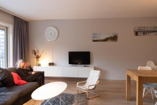 Appartement Nieuwpoort-Bad Met Garage Екстериор снимка